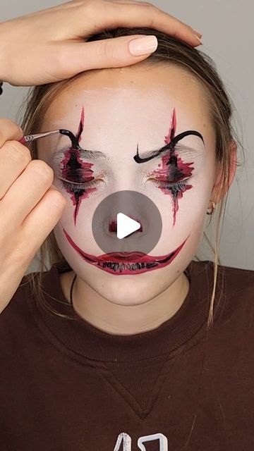 Creepy Face Paint Easy, Simple Halloween Makeup For Kids, Simple Kids Halloween Makeup, Zombie Bride Makeup Kids, Scream Face Painting, Creepy Mime Makeup, Halloween Kids Face Paint Easy, Halloween Scary Face Paint, Kids Face Painting Halloween