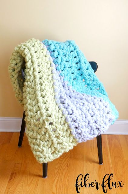 Fiber Flux: Free Crochet Pattern...Mega Squish Throw! Jumbo / Mega chunky yarn Chunky Yarn Projects Blankets, Jumbo Yarn Crochet Blanket Pattern, Jumbo Yarn Crochet Pattern, Thick Yarn Crochet Patterns, Thick Yarn Blanket, Giant Yarn, Yarn Patterns, Jumbo Yarn, Chunky Crochet Blanket