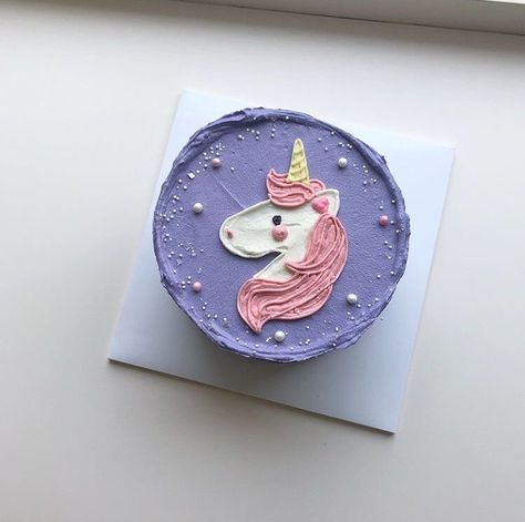 Unicorn Cake Aesthetic, Birthday Cake Fruit, Unicorn Cake Design, My Little Pony Cake, Little Pony Cake, Cake Fruit, Pony Cake, Korean Cake, Purple Cakes