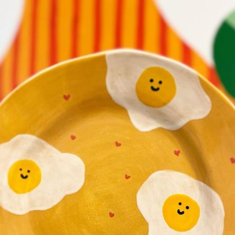 Crock A Doodle Pottery Ideas Inspiration, Color Me Mine Ideas Inspiration Plate, Paint Me Mine Ideas, Pot Ideas Painting, Painting On Bowl, Paint A Piece Pottery Ideas, Pottery Painting Beginner, Painted Pottery Ideas Easy, Painting Bowls Ideas