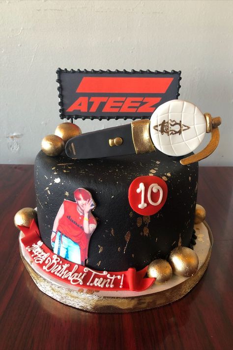 Ateez Cake Birthday Ideas, Ateez Cake Ideas, Ateez Birthday Cake, Glitter Cake Ideas, Ateez Cake, Kpop Birthday Cake, Bts Cakes, Ateez Birthday, Kpop Cake