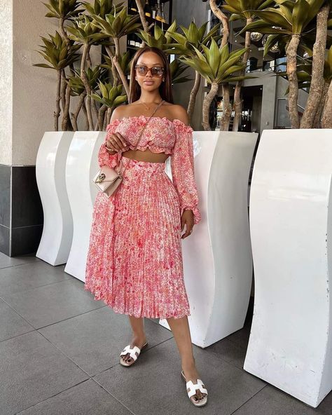 Mihlali Ndamase, Summer Two Piece, 2piece Outfits, Chic Dress Classy, Effortlessly Chic Outfits, Looks Party, Classy Dress Outfits, Classy Casual Outfits, African Design Dresses