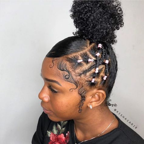 How do you feel about this Rubber band hairstyle 😍 or 🥴? ~ Qu’en pensez-vous les filles, 😍 ou 🥴? . . FOLLOW 👉🏾@nappyfrancophones👈🏾 for… Rubber Band Hairstyles, Fun Hairstyles, Elegant Updos, Easy Hairstyles For Medium Hair, Fabulous Hair, Girls Natural Hairstyles, Natural Hair Styles Easy, 4c Hair, Penteado Cabelo Curto