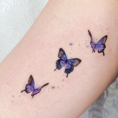 Purple Tattoos, Unique Butterfly Tattoos, Butterfly Wrist Tattoo, Small Butterfly Tattoo, Butterfly Tattoos For Women, Summer Tattoo, Butterfly Tattoo Designs, Dainty Tattoos, Small Tattoo Designs