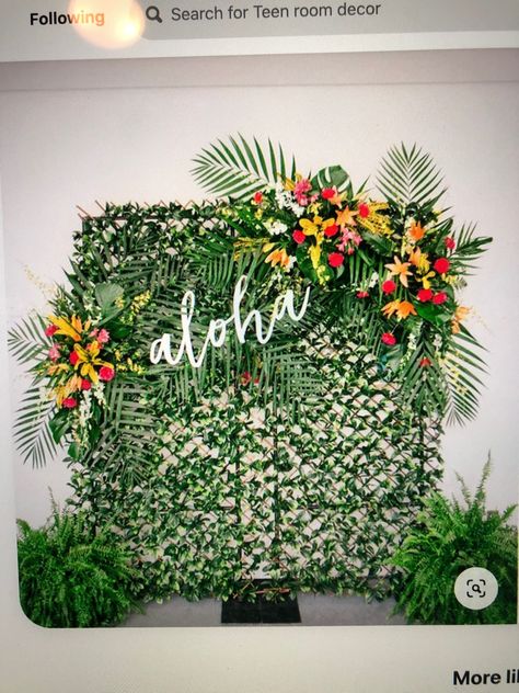 Hawaii Backdrop Photo Booths, Hawaiian Picture Backdrop, Bamboo Photo Backdrop, Tropical Back Drop Ideas, Tropical Flower Photo Backdrop, Backdrop Tropical Theme, Beach Party Photo Backdrop, Hawaii Party Backdrop, Tropical Photobooth Ideas