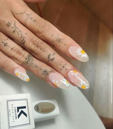 PRETTY SPRING & SUMMER NAILS FOR 2023 | TRENDY NAILS Nails 2023 Green, Nude Nails Short, Nail Ideas Cute, Nails Cute Summer, Bieber Nails, Celebrity Nails, Spring Nail Designs, Pretty Nail Designs, Spring Nail