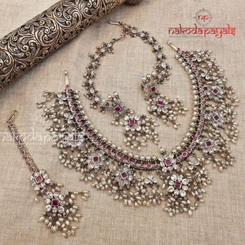 Chandi Jewellery Sets, Antique Silver Jewelry Indian Vintage, Chandi Necklace Design, Real Silver Jewelry, Bride Silver Jewellery, Silver Necklaces Indian, Antique Silver Jewelry Vintage, Terrakota Jewelry, Antique Silver Jewelry Necklace