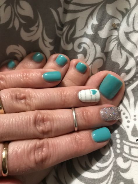 Teal, aqua, nail art, stripes, heart, valentine’s. Aqua Nail Art, Aqua Nail, April Nails Ideas, Nails Teal, April Nails, Nail Art Stripes, Teal Nails, Teal And Green, Moving House