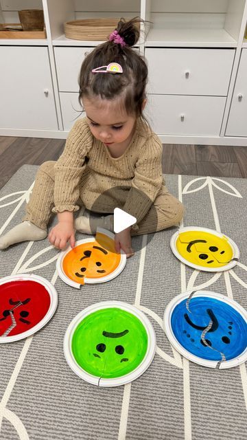 Mobile Infant Activities, Activities About Feelings For Preschool, Feelings Theme For Toddlers, Baby Fine Motor Activities, Nursery Art Activities, Toddler Emotion Activities, Feeling Crafts For Toddlers, Feelings Crafts For Toddlers, Social Activities For Toddlers