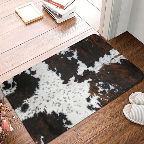 PRICES MAY VARY. 【SOFT BATHROOM RUG】: Our Western Cowhide Cow Print bathroom rugs is made of 100% polyester, super soft flannel, thick and comfortable. highly absorbent, and quick drying，There will be a feeling of support and more comfort when you step on it.Protect your feet from the cold floor at the same time it protects your floor from moisture. 【NON-SLIP BATHROOM MAT】: The durable enhanced skid-resistant backing helps to shifting and skidding and keeps the bath rug strongly hold mats in pla Western Theme Bathroom, Western Bathroom Decor Ideas, Rustic Farmhouse Laundry Room, Western Boho Home Decor, Western Bathrooms, Western Bathroom Decor, Trailer House, Cowhide Decor, Massage Room Decor