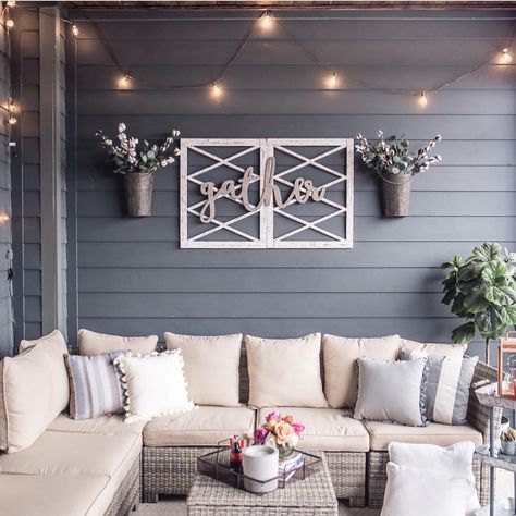 Love for the patio area Ruang Tamu Outdoor, Farmhouse Style Lighting, String Lights In The Bedroom, Interior Design Minimalist, Backyard Seating, Haus Am See, Apartment Patio, Design Blogs, Backyard Porch