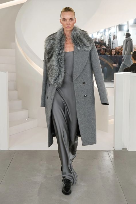 Sleeping Beauty Wedding, Fall Winter Fashion Trends, Michael Kors Fall, Cashmere Hoodie, Fashion Trends Winter, Black Aviators, Aviator Jackets, Michael Kors Collection, Fall 2024