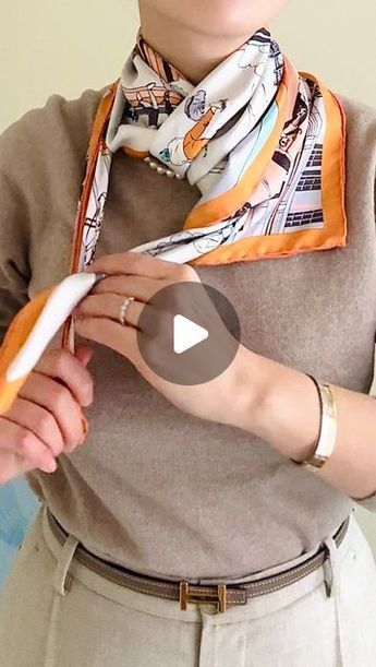 Mina Okabe, Scarf Wearing Styles, Ways To Tie Scarves, Diy Fashion Scarf, Stylish Outfits For Women Over 50, Scarf Knots, Ways To Wear A Scarf, Studio Apartment Ideas, How To Wear A Scarf