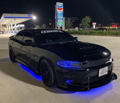 Siyah Mustang, Tmax Yamaha, Buty Marki Nike, Dodge Charger Hellcat, Camaro Car, Dodge Muscle Cars, Aesthetic Car, Pimped Out Cars, Dream Cars Jeep