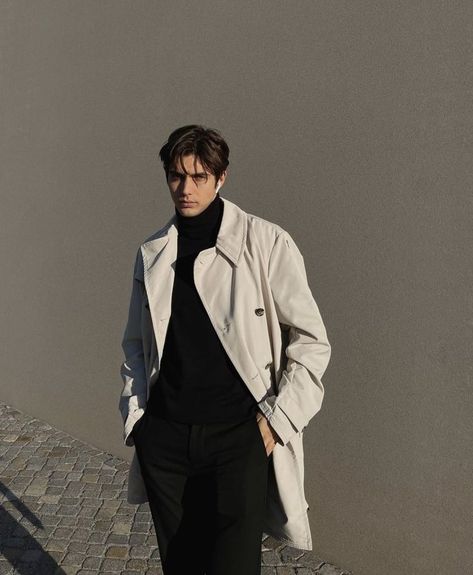 Trench Coat And Turtle Neck Outfit, Trench Coat Outfit For Men, Turtle Neck And Trench Coat, Pose With Coat, Turtle Neck Men Aesthetic, Mens Fashion Trench Coat, Men Outfits Turtle Neck, Trench Coat Turtle Neck Outfit Men, Man Classy Outfit