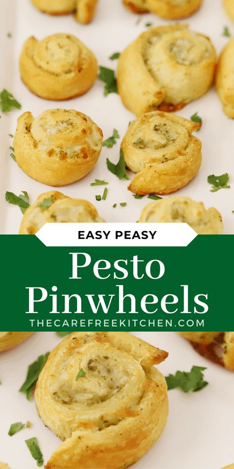 Thanksgiving Appetizers Pillsbury, Pesto Pinwheels Crescent Rolls, Easy Pesto Appetizers, Crescent Roll Recipes Healthy, Crescent Roll Pinwheel Appetizers, Appetizer Crescent Roll Recipes, Crescent Roll Recipes Vegetarian, Pesto Crescent Rolls, Appetizers With Crescent Roll Dough