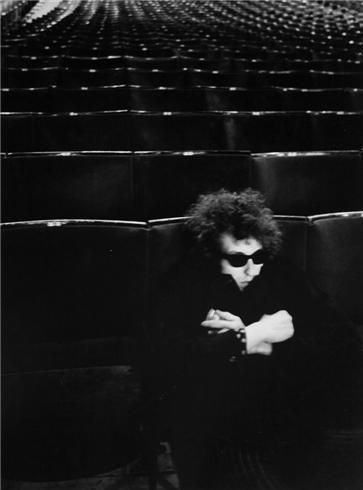 Black And White Photograph, Bob Dylan, A Black, Theater, A Man, Black And White, White, Black