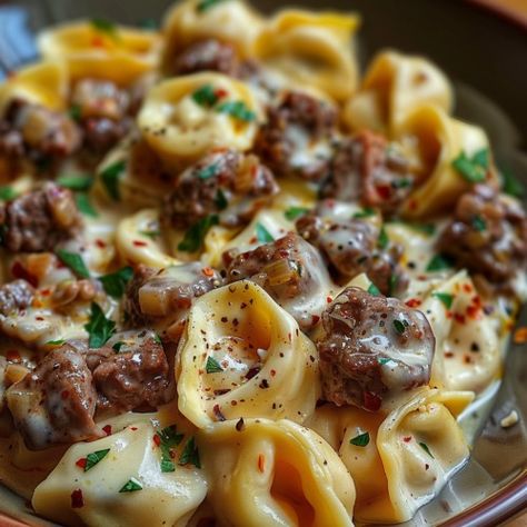 Cheesesteak Tortellini, Pasta With Meat, Tortellini Recipes, Tortellini Pasta, Philly Cheesesteak, Cheese Tortellini, Provolone Cheese, Meals Recipes, Philly Cheese Steak