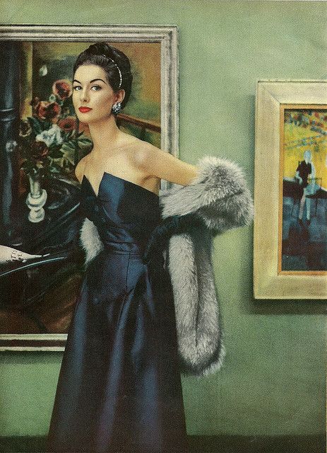 Amazing neckline (do you call that a neckline?) Nancy Berg 1950s. Fifties Fashion, Fashion 1950s, Photoshoot Inspo, Vintage Gowns, Vintage Couture, Vintage Glam, Gala Dresses, Gowns Of Elegance, Moda Vintage