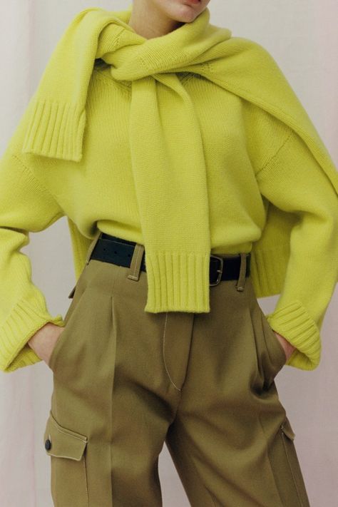 Emerging Designers Fashion, Pringle Of Scotland, Preppy Chic, Vogue Fashion, 가을 패션, Fall Fashion Trends, Fashion Show Collection, Mode Inspiration, Mode Style