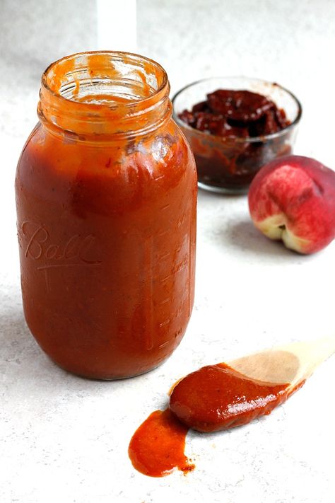 Chipotle Bbq Sauce, Peach Bbq, Sauce Pasta, Bbq Sauce Recipe, Homemade Bbq, Bbq Sauce Homemade, Homemade Sauce, Barbecue Sauce, Canning Recipes