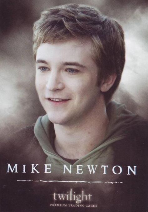 Mike Newton in TWILIGHT Mike Newton, Twighlight Saga, Kristen Stewart Twilight, Catherine Hardwicke, Twilight Saga Series, Twilight Photos, The Cullen, Twilight New Moon, Twilight Film