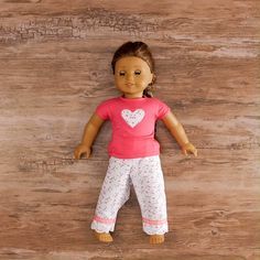 Free Baby Clothes Patterns Sewing Jumpsuits & Rompers, How To Sew Doll Clothes Tutorials, How To Make Clothes For Dolls, How To Sew Doll Clothes, Making Doll Clothes, How To Make Doll Clothes, Diy American Girl Doll Clothes, Ag Doll Crafts, American Girl Doll Sets