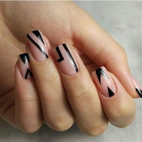 Crackle Nail Polish, Crackle Nails, New Nail Designs, Nail Designs Valentines, Geometric Nail, Crazy Nails, Black Nail Designs, Trendy Nail Design, Popular Nails