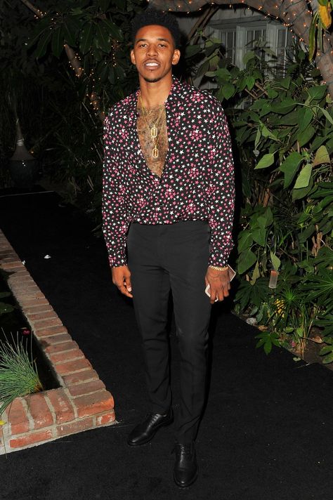 Nick Young's printed shirt is just obnoxious enough for NYE. Button yours up a bit more but style it exactly the same... New Year Eve Outfit Men, New Years Eve Outfits Men Casual, Men New Years Outfit, Outfit For New Year, Fashion Hashtags, Party Outfit Men, Western Outfits Men, Outfits New Year, Silvester Outfit