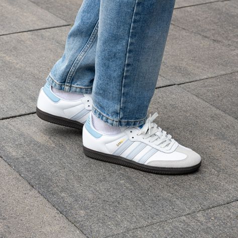 Blue Adidas Outfit, Sambas Adidas Women Outfit, Blue Outfit Men, Spezial Adidas, Adidas Samba White, Gazelle Adidas, Adidas Samba Outfit, Outfit Adidas, Gazelle Bold