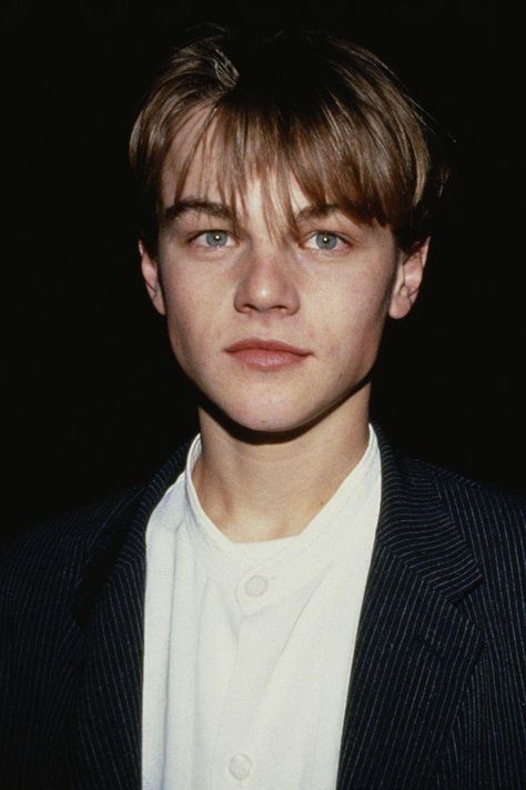 Leo in the 90s Leonardo Dicaprio Pictures, Leonardo Dicaprio Photos, Leonardo Dicaprio 90s, Jack Dawson, Young Leonardo Dicaprio, 얼굴 그리기, Leo Dicaprio, Leonardo Dicaprio, Johnny Depp