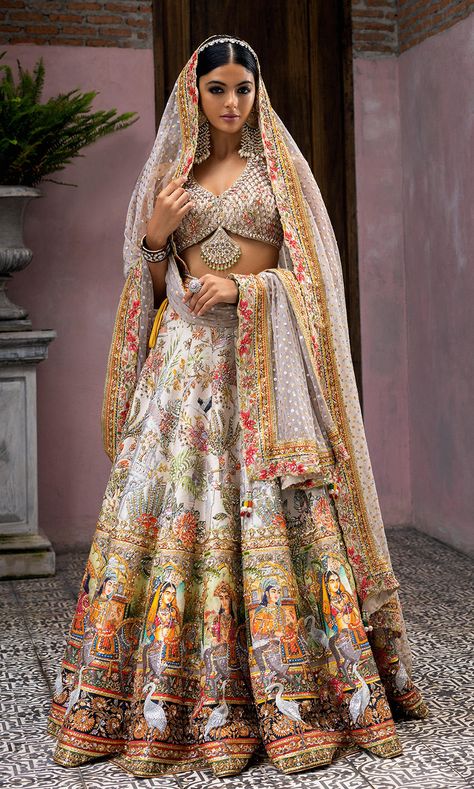 Reception Lengha Bridal, Bridal Lengha Designs Latest, Off White Bridal Lehenga, Sabyasachi Lengha, Ali Xeeshan Bridal, Nomi Ansari Bridal, Trendy Bridal Lehenga, White Wedding Lehenga, Floral Bridal Lehenga