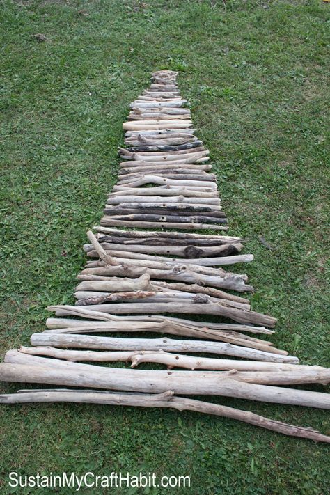 Great tutorial for how to make a driftwood Christmas tree. Love this unique eco-friendly DIY Christmas tree option for the holidays and year-round! DIY Driftwood Christmas Tree | Porch tree with driftwood | Coastal Christmas decor. #driftwood #driftwoodtree #coastalchristmas #diy #driftwoodbranches #sustainmycrafthabit #coastal #christmasdecor #eco #greencrafts Driftwood Christmas Tree Diy, Porch Trees, Driftwood Christmas, Diy Driftwood, Driftwood Christmas Tree, Evergreen Christmas, Eco Friendly Diy, Coastal Christmas Decor, Driftwood Projects