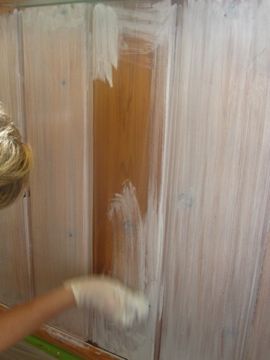 Whitewash Paneling, Whitewash Knotty Pine Walls, White Washed Wood Paneling, Wood Paneling Update, Wood Paneling Makeover, Knotty Pine Walls, White Washed Pine, How To Whitewash, Paneling Makeover