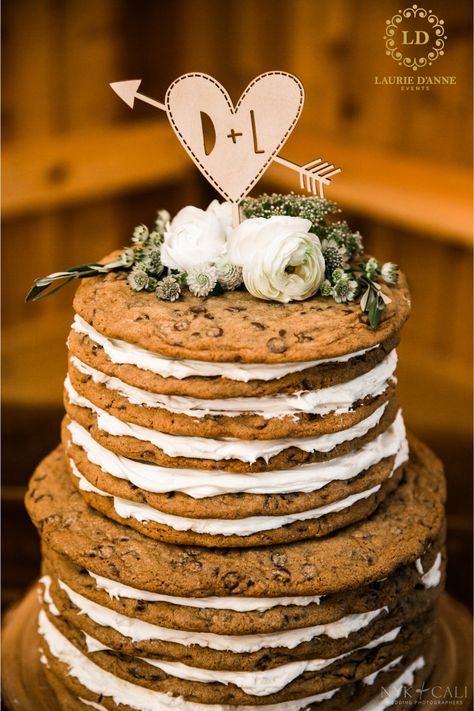 Wood Look Wedding Cake, Chocolate Chip Wedding Cake, Stacked Cookie Cake Wedding, Chocolate Chip Cookie Grooms Cake, Wedding Cookie Cake Tower, Country Theme Wedding Cake, Chocolate Chip Cookie Cake Wedding, Cookies At Wedding Receptions, Cookie Grooms Cake