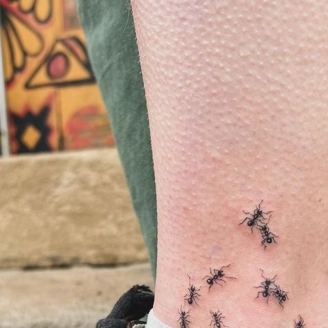 Alice Bea Guerin on Instagram: "Your local go-to gal for creepy crawlies 🐜🐜🐜 Thanks Heidi! #knoteyestudio  . .  #jacksonmichigan #art634 #blackwork #blackink #ant #anttattoo #bugtattoo #lifesizetattoo #creepycrawly #insecttattoo #entemology #buglove #mittenmade #michigantattooer #annarbor #lansing #detroit #detroittattooartist #love #instapic #like #instadaily #picoftheday #docmartens #dm’s #drmartens" Ants Crawling Tattoo, Ant Trail Tattoo, Tiny Bug Tattoo, Ants Tattoo, Aaa Tattoo, Insect Tattoos, Detroit Tattoo, Ant Tattoo, Button Tattoo