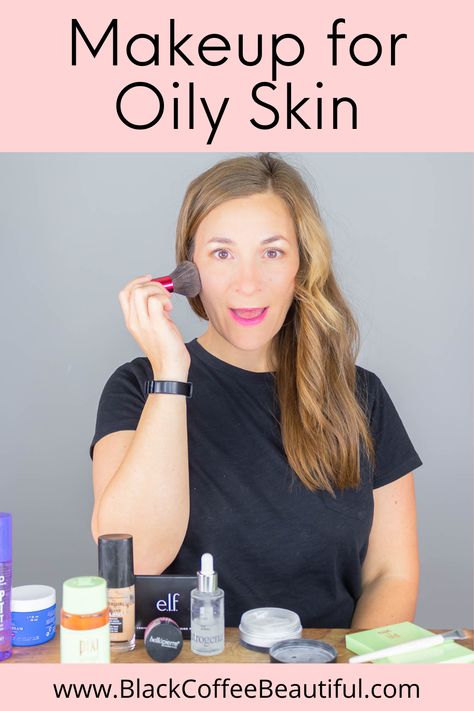 Girl adding makeup to help with her oily skin. Oily Skin Care Tips, Makeup For Oily Skin, Best Foundation For Oily Skin, Oily Skin Makeup, Control Oily Skin, Baking Makeup, Acne Prone Skin Care, Lotion For Oily Skin, Simple Everyday Makeup