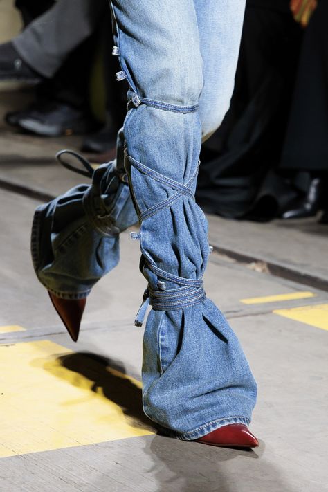 Alexander McQueen Fall 2024 Ready-to-Wear Collection | Vogue Denim Fashion Runway, Denim Wear, Fall 24, Fashion Inspiration Design, Fashion Images, Denim Design, Designer Jeans, Lookbook Outfits, Fall 2024