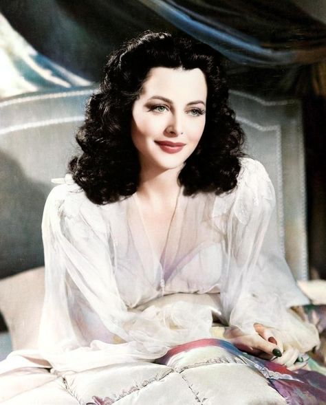 Gail Russell, Hedy Lamarr, Gone With The Wind, Color Photo, White Photo, Movie Stars, Beautiful Colors, The Past, Hollywood