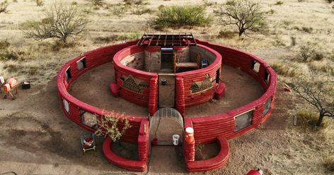 Hyperadobe House, Earth Ship, Earth Bag Homes, Shed Office, Earth Bag, Off Grid House, Earthship Home, Earth Sheltered, Adobe House