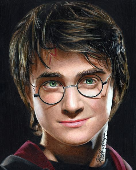 Harry Potter by Heather Rooney | this is really good Harry Potter Portraits, Harry Potter Sketch, Harry Potter Colors, Harry Potter Face, Art Harry Potter, Harry Potter Artwork, Images Harry Potter, Harry Potter Drawings, Potter Art