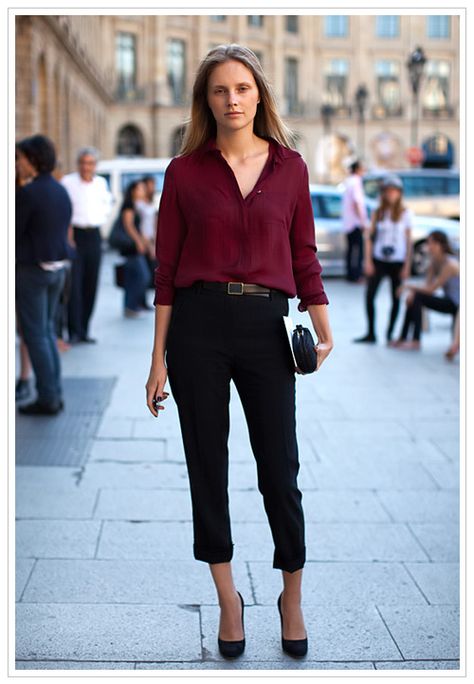 3 quarter pants outfits idea Black Pants Work Outfit, Job Interview Outfits, Black Pants Work, Job Interview Outfit, Interview Outfits, Burgundy Shirt, Burgundy Blouse, Maroon Shirts, Weekly Outfits