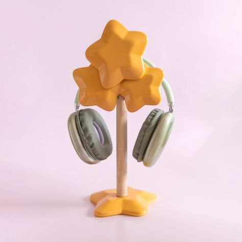 Diy Headphones Stand, Kirby 3d Print, Cute Headphone Stand, Head Phone Stand, Headphone Stand Aesthetic, Clay Headphone Holder, Headphone Stand Diy, Headphone Stand Ideas, Headphones Decoration