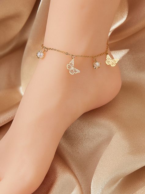 Leg Jewelry, Silver Anklets Designs, Anklets Indian, Jewellery Photography Inspiration, Charm Anklet, Anklet Designs, Pearl Anklet, Ankle Jewelry, Women Anklets