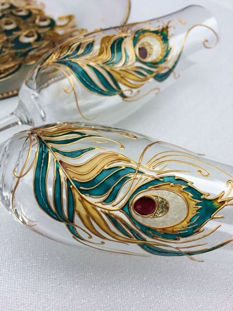 Glass Painting Ideas, Glass Painting Patterns, Painted Glass Vases, زجاج ملون, Glass Paintings, Hand Painted Glasses, Glass Painting Designs, Glass Bottle Diy, Stained Glass Paint