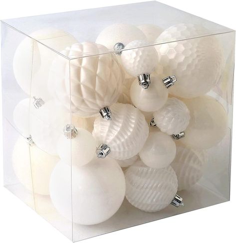 Classic Christmas Ball Ornaments--These basic 36 combination Christmas balls have solid colors and different unique Christmas element shapes, such as glazed, matte, glitter and faceted. These classic Christmas balls decorations are perfect for decorating your Christmas tree and lighting up your holiday. Large Christmas Ornaments, White Christmas Ornaments, Christmas Party Themes, Christmas Balls Decorations, White Christmas Decor, Xmas Tree Decorations, Ball Decorations, Beautiful Christmas Trees, Boho Christmas