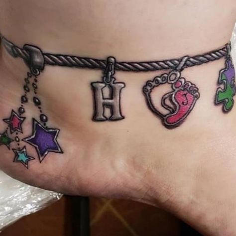 Charm Anklet Tattoo, Bracelets Tattoo, Bracelet Tattoos With Names, Anklet Tattoos For Women, Charm Bracelet Tattoo, Wrist Bracelet Tattoo, Charm Tattoo, Ankle Bracelet Tattoo, Bracelet Tattoo