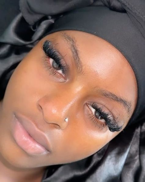 east london | nottingham lash tech🦋 on Instagram: "the dreamy 𝐄𝐔𝐏𝐇𝐎𝐑𝐈𝐀 𝐬𝐞𝐭 😍😍 🌺 𝟷𝟹-𝟸𝟶𝚖𝚖 , for the lovers of 𝙛𝙪𝙡𝙡 & 𝙩𝙚𝙭𝙩𝙪𝙧𝙚𝙙 lashes 🫶🏾 lash artist: @theminkcraft ♛ #lashes #londonlashes #eastlondonlashes #ldnlashes #nottinghamlashes #volumelashes #nottslashes #25mmlashes #individuals #megavolumelashes #newhamlashes #stratfordlashes #easthamlashes #barkinglashes #theminkcraft" 25 Mm Lash Extensions, Bottom Lashes, Day Date Ideas, Lash Styles, Cat Eye Lash, Lash Extensions Styles, Eyelash Extensions Styles, Volume Lash Extensions, Lash Sets