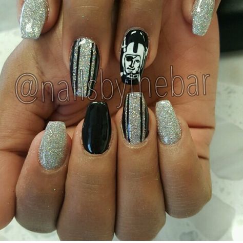 Raider Nails, Raiders Nails, Raiders Christmas, Short Gel Nails, Nails Designs, Christmas Nails, Gel Nails, Las Vegas, Nail Designs