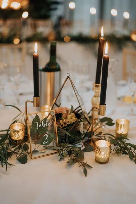 Terrarium Wedding Centerpiece, Black And Gold Centerpieces, Summer Wedding Centerpieces, Black Centerpieces, Gold Wedding Centerpieces, Terrarium Centerpiece, Winter Wedding Centerpieces, Terrarium Wedding, Black And Gold Theme